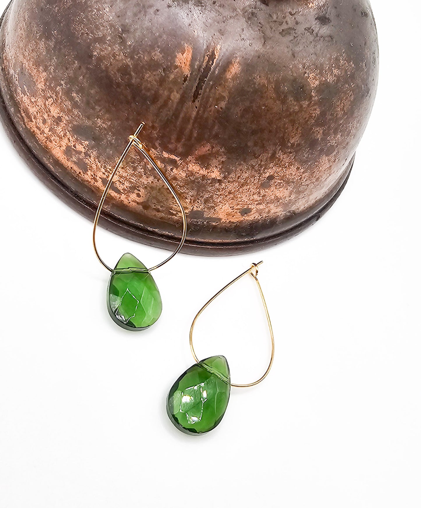 Green glass peridot teardrop briolette earrings.