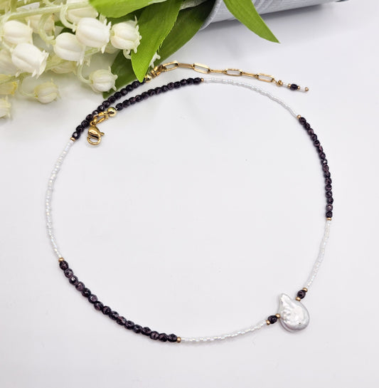 Snow White Picasso Pearl Necklace